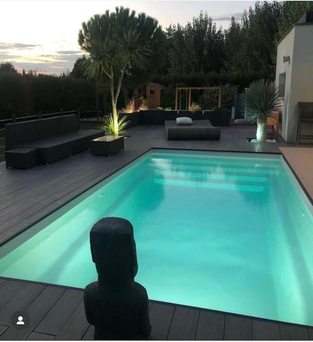 Maison De Vacances Contemporaine Avec Piscine Villa Vedène Kültér fotó