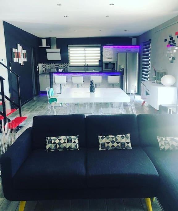 Maison De Vacances Contemporaine Avec Piscine Villa Vedène Kültér fotó