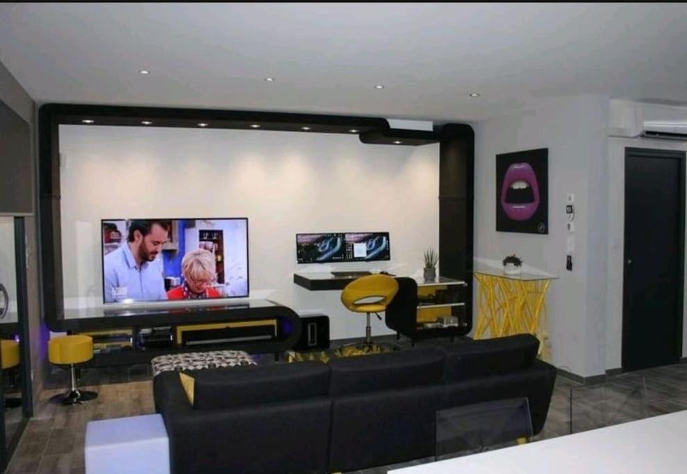 Maison De Vacances Contemporaine Avec Piscine Villa Vedène Kültér fotó