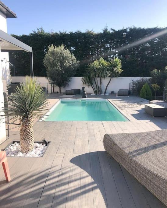 Maison De Vacances Contemporaine Avec Piscine Villa Vedène Kültér fotó