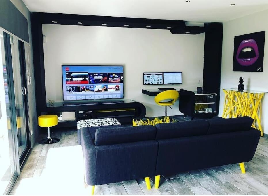 Maison De Vacances Contemporaine Avec Piscine Villa Vedène Kültér fotó
